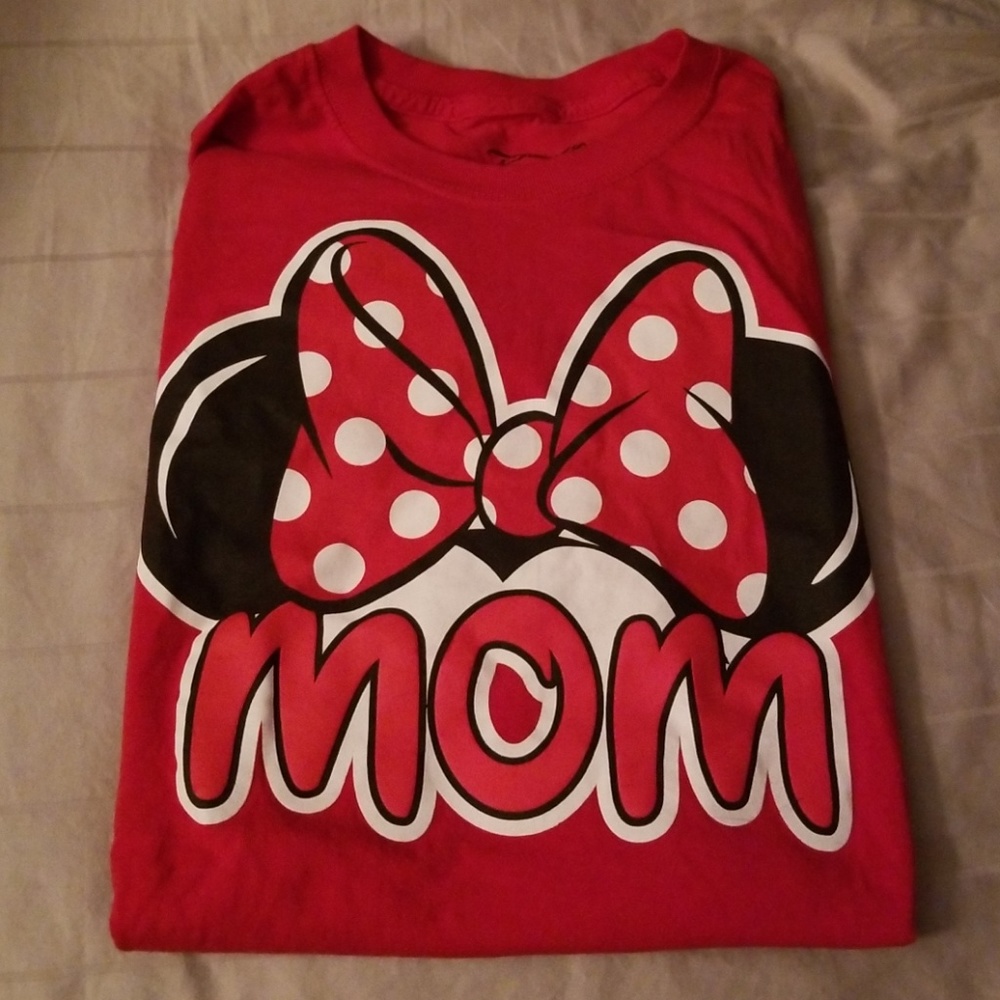 Disney Mom tee shirt